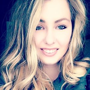 Meet your Posher, Marissa